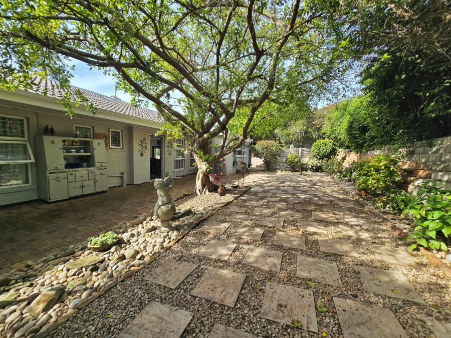 4 Bedroom Property for Sale in Wilderness Central Western Cape